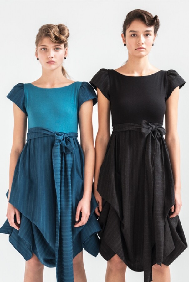 Μποτάκια PeepToe με χρυσή λεπτομέρεια